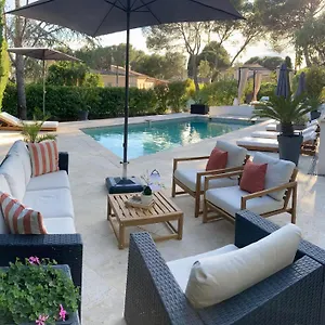 A L'etage Avec Piscine Proche Bord De Ferienhaus